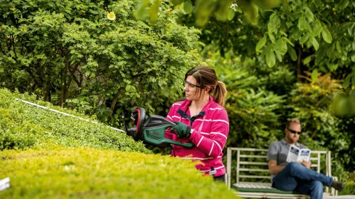 Кущоріз Bosch AdvancedHedgeCut 65 500Вт 65см крок різу 34мм 5.62кг